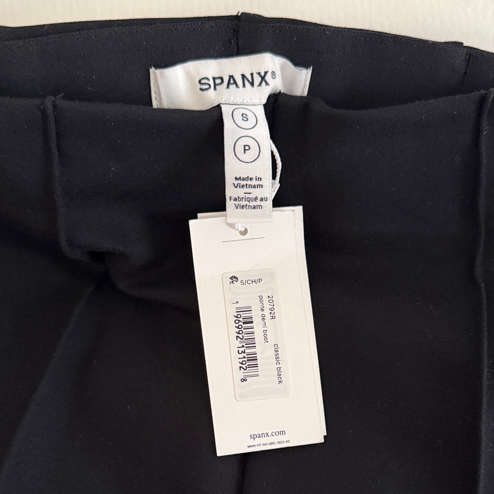 BNWT Spanx Black Ponte boot cut Pants SMALL - Picture 2 of 6